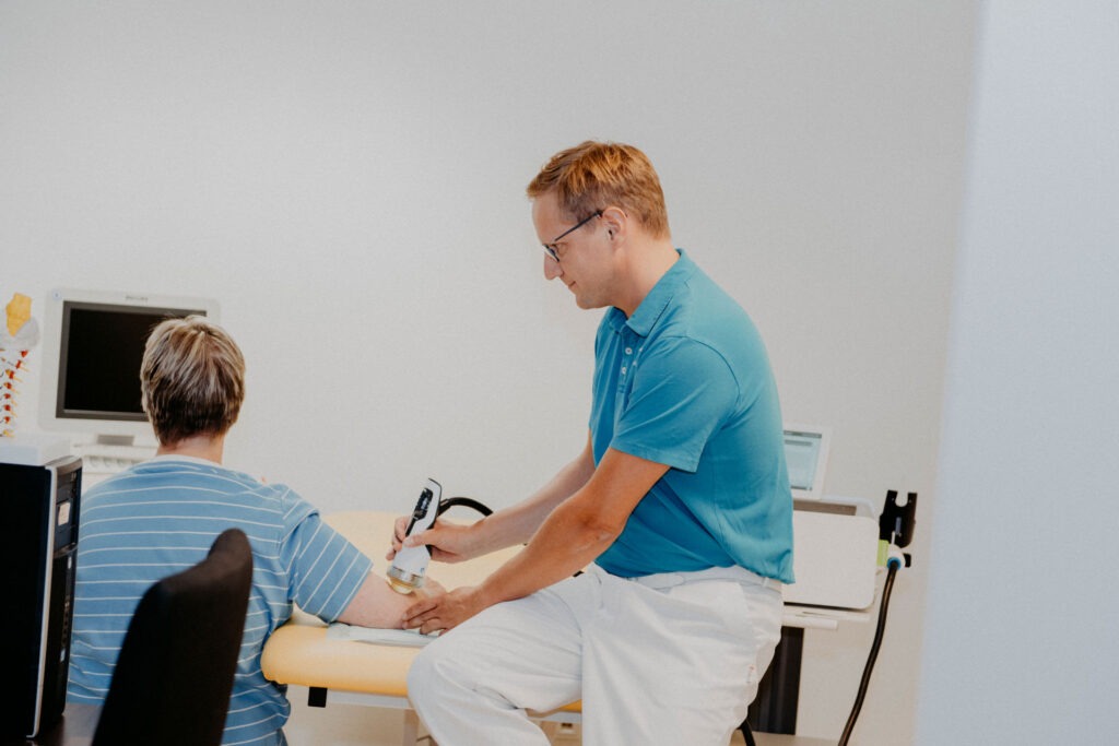 Behandlungsraum Chirurgie & Orthopädie
