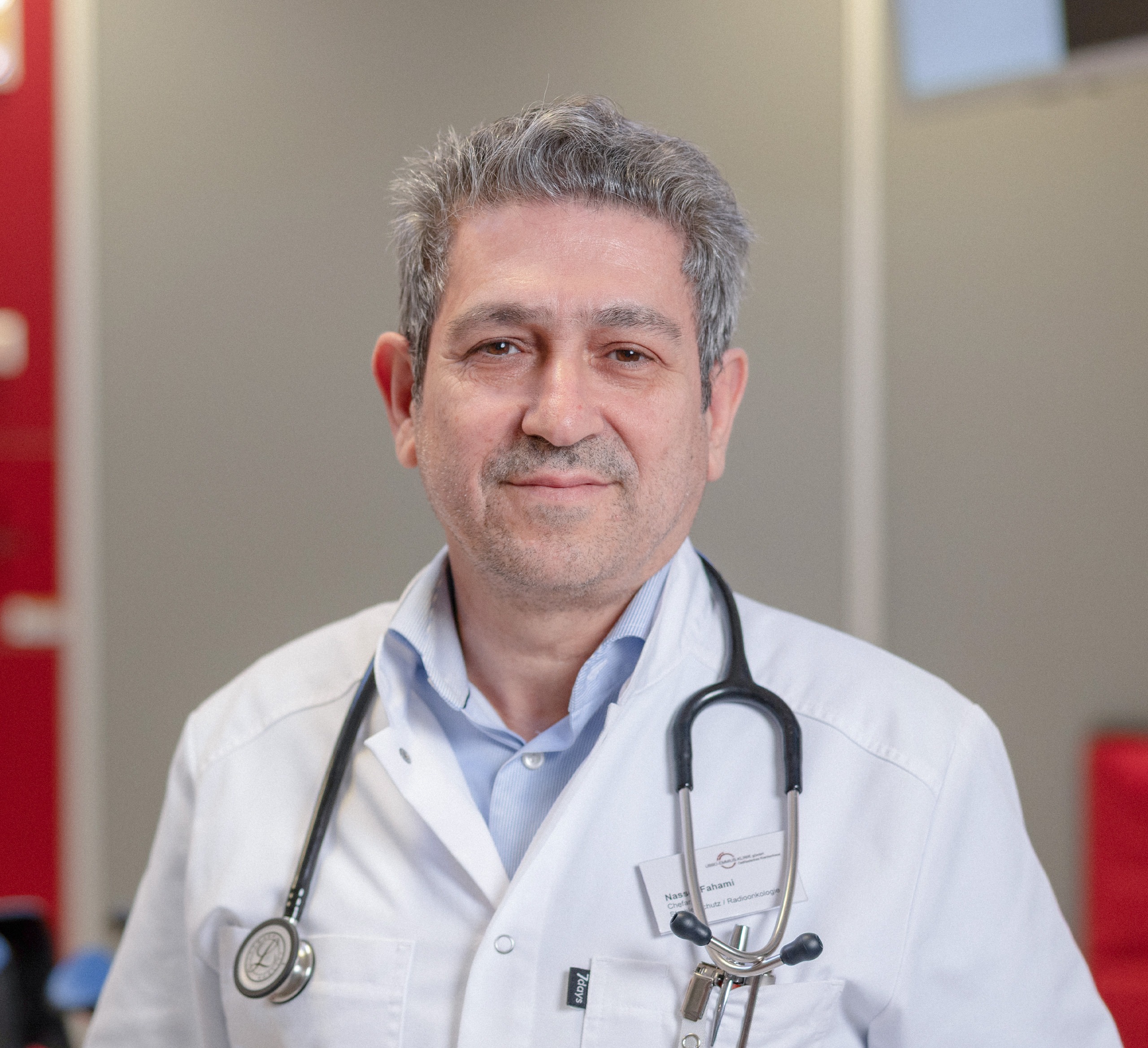 N. Fahami, Facharzt für Strahlentherapie & Chefarzt der Strahlentherapie Zentralklinik Ostfriesische Meere gGmbH